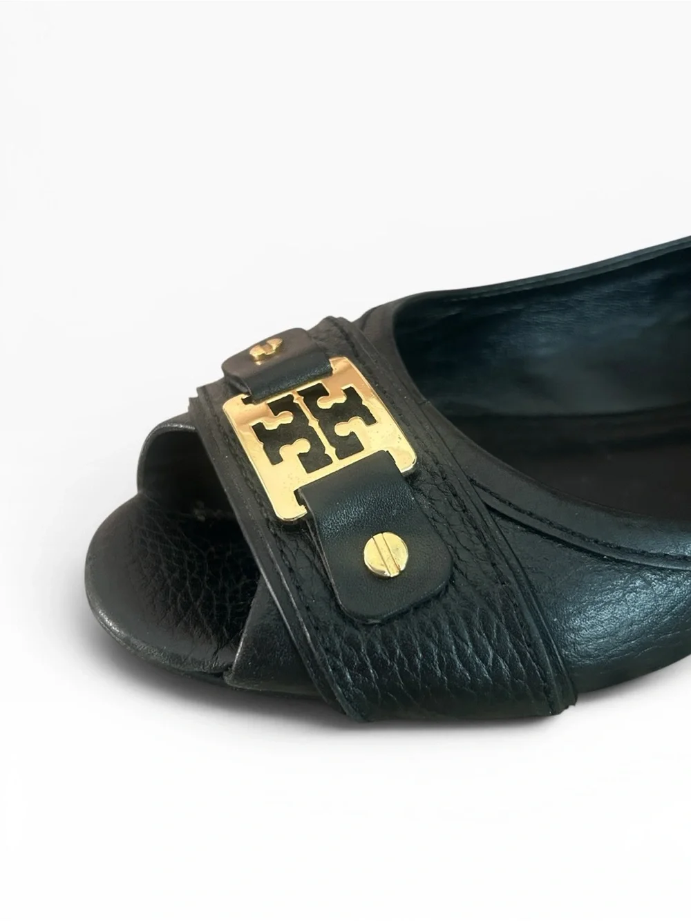 Tory Burch Cline Black Leather Gold Logo Flat Open Peep Toe Buckle Slide Sz 8.5